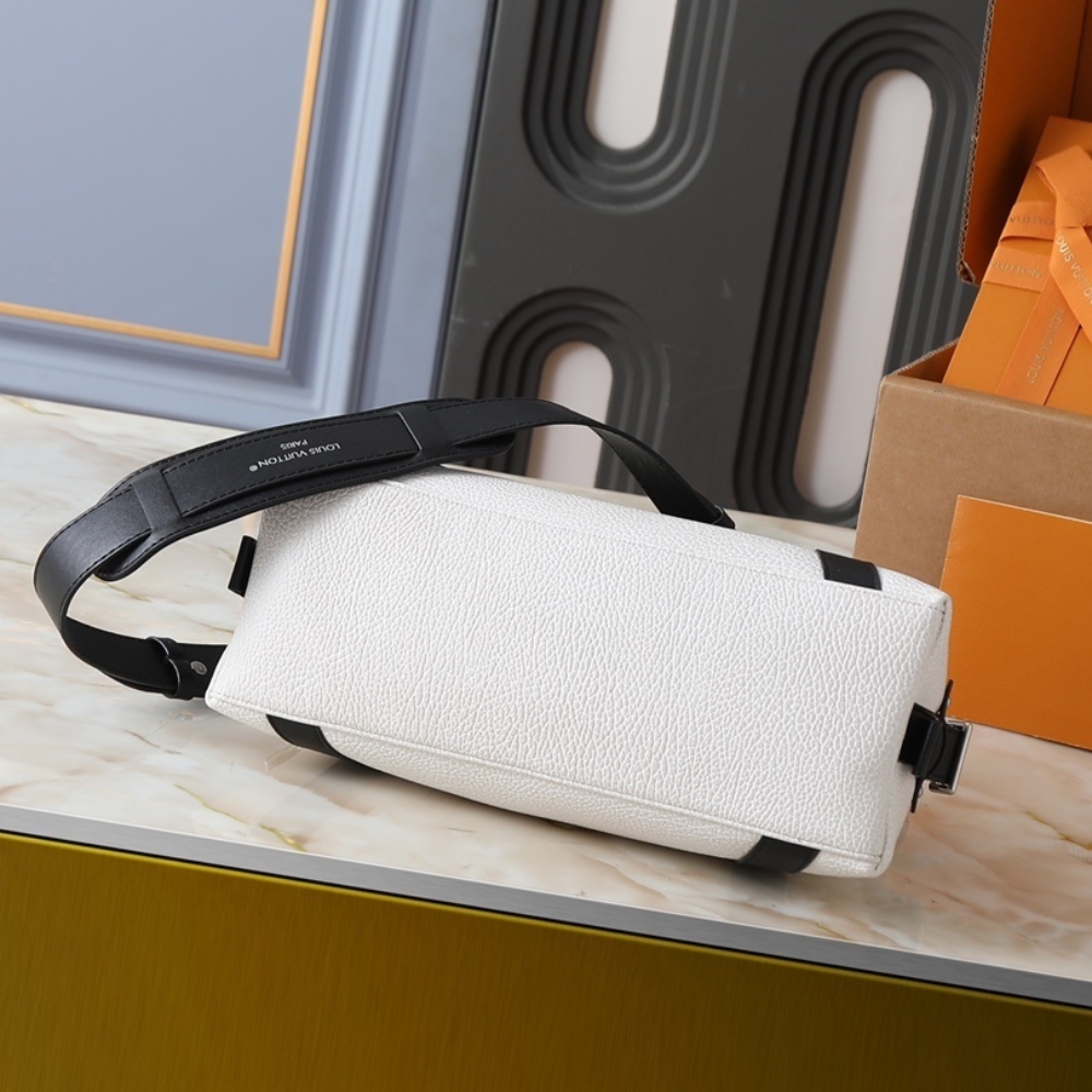 LOUIS VUITTON LV BIKER PM WHITE 30CM M25561 - Image 5