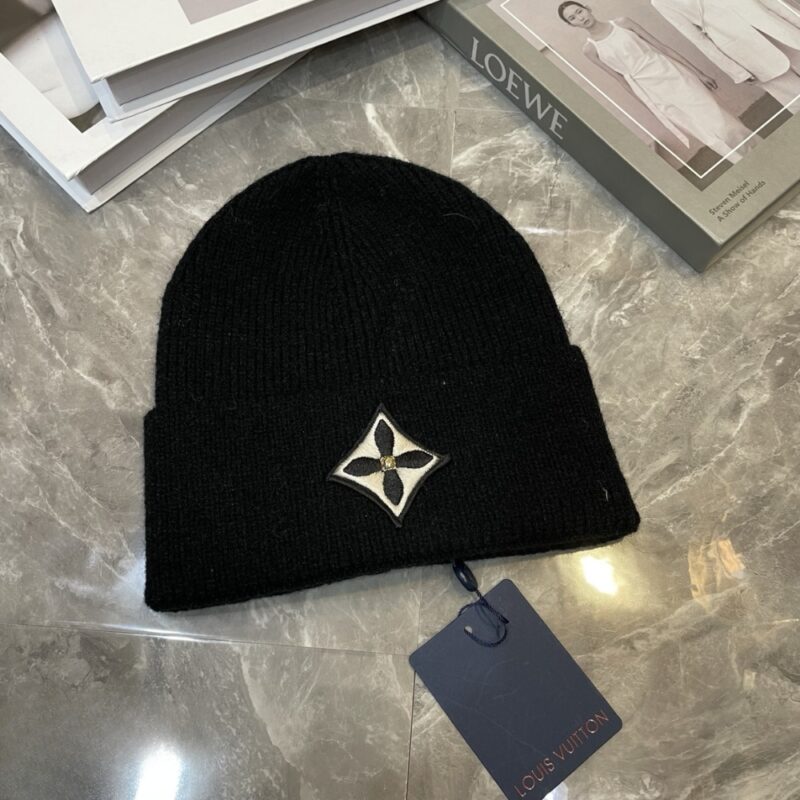 Alternative view of LOUIS VUITTON LV DAY BEANIE BLACK