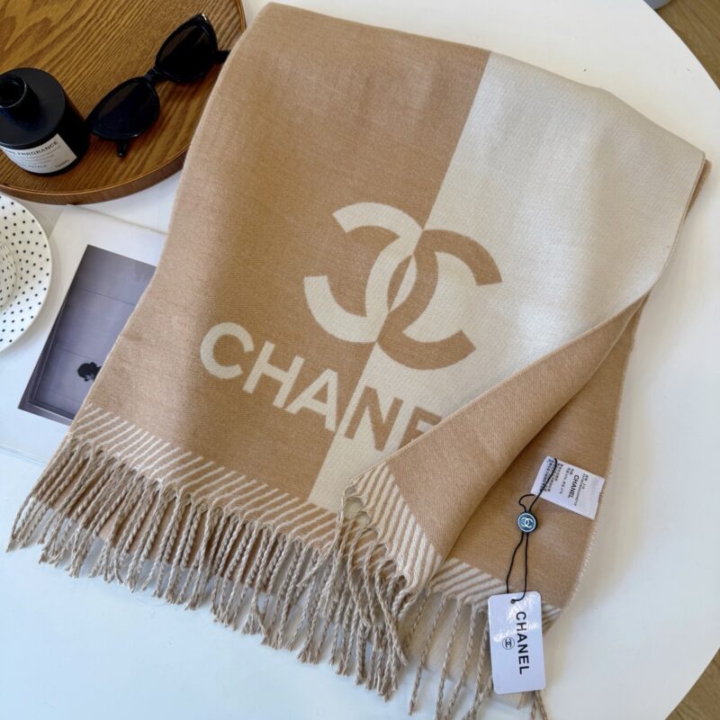 Alternative view of CHANEL 24A HALF COLOR WOOL SCARF BEIGE 180CM
