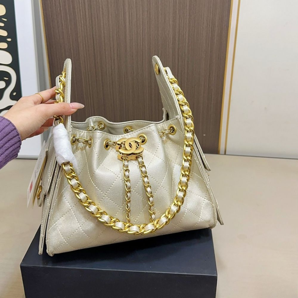 Chanel 25 Small Handbag Light Yellow 26Cm - Image 7