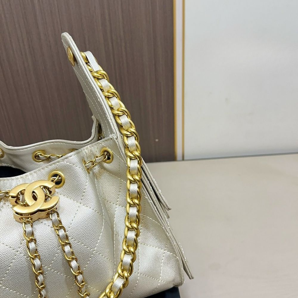 Chanel 25 Small Handbag Light Yellow 26Cm - Image 6