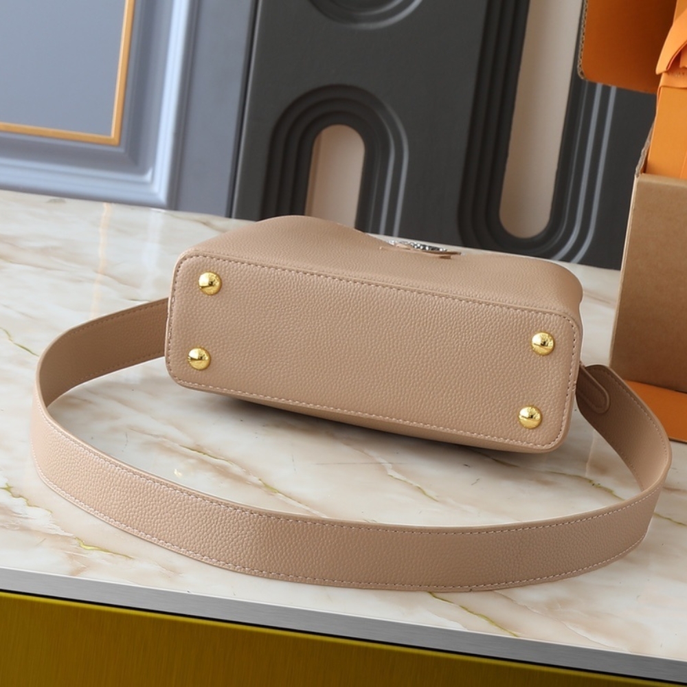 Louis Vuitton Capucines BB Brown 27Cm N92041 - Image 4