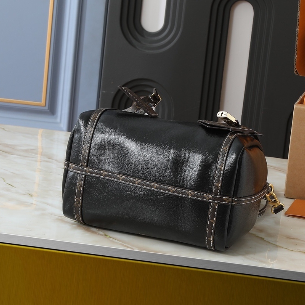 Louis Vuitton Express PM Black 25Cm M27920 - Image 4