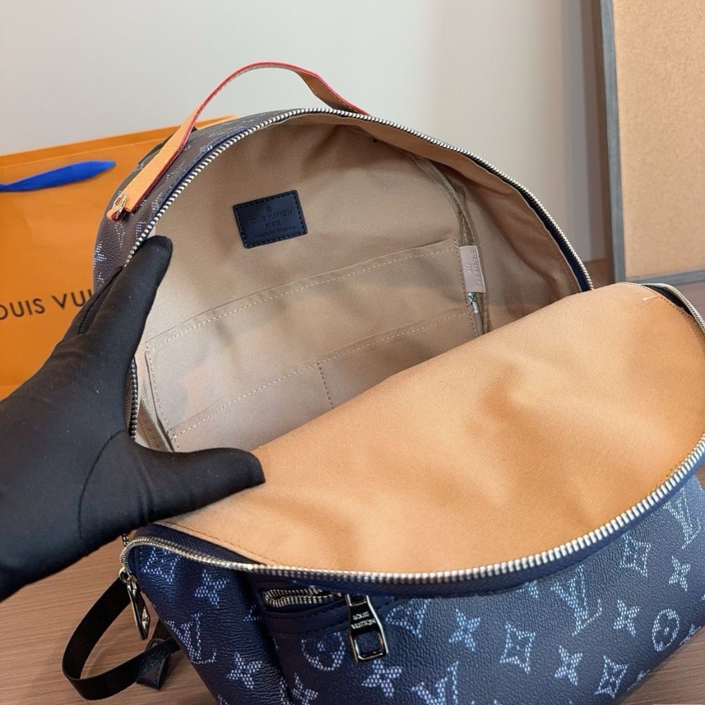 Louis Vuitton Discovery Backpack PM Ocean 28Cm M26942 - Image 4