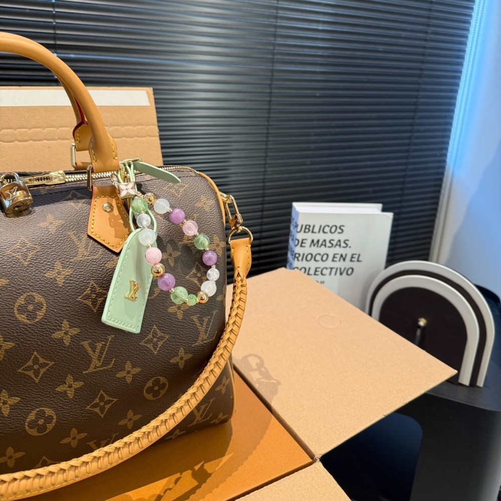 Louis Vuitton Speedy Soft 30 Lucky Monogram 30Cm M15107 - Image 4