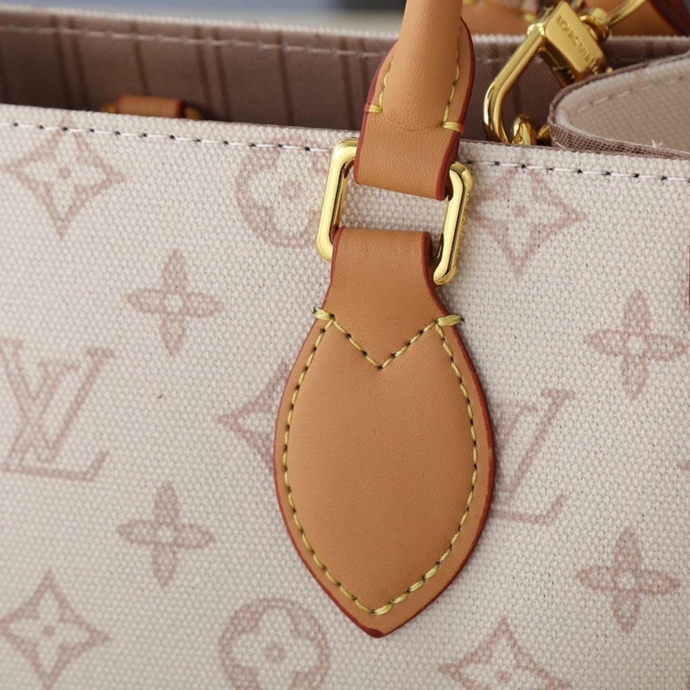 Louis Vuitton Onthego PM Monogram Origine White 25Cm - Image 6