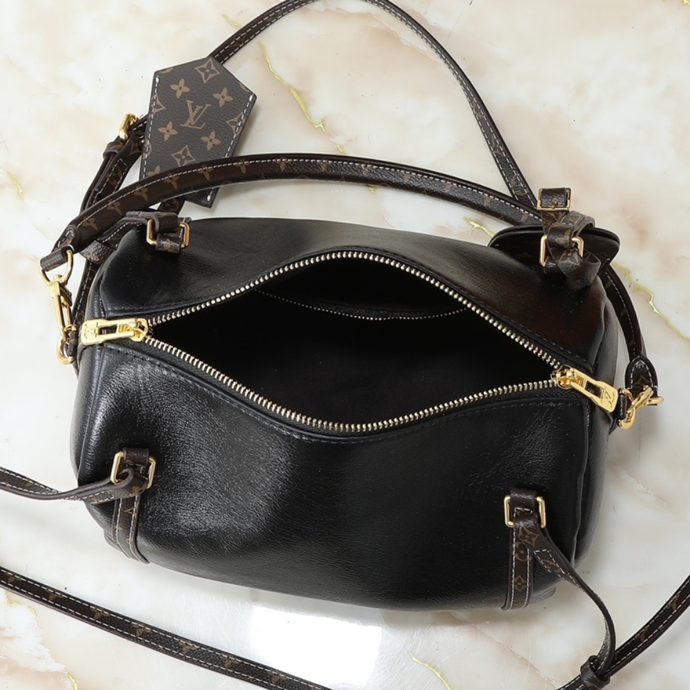 Louis Vuitton Express PM Black 25Cm M27920 - Image 6