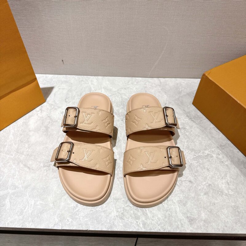 Alternative view of Louis Vuitton LV Venice Mule Beige