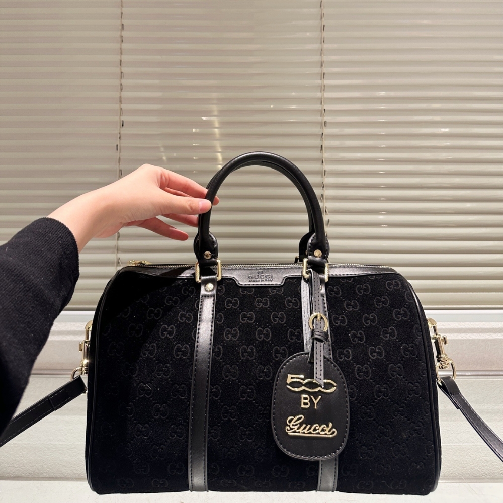 Gucci Small Jumbo GG Canvas Duffle Bag Black 30Cm - Image 2