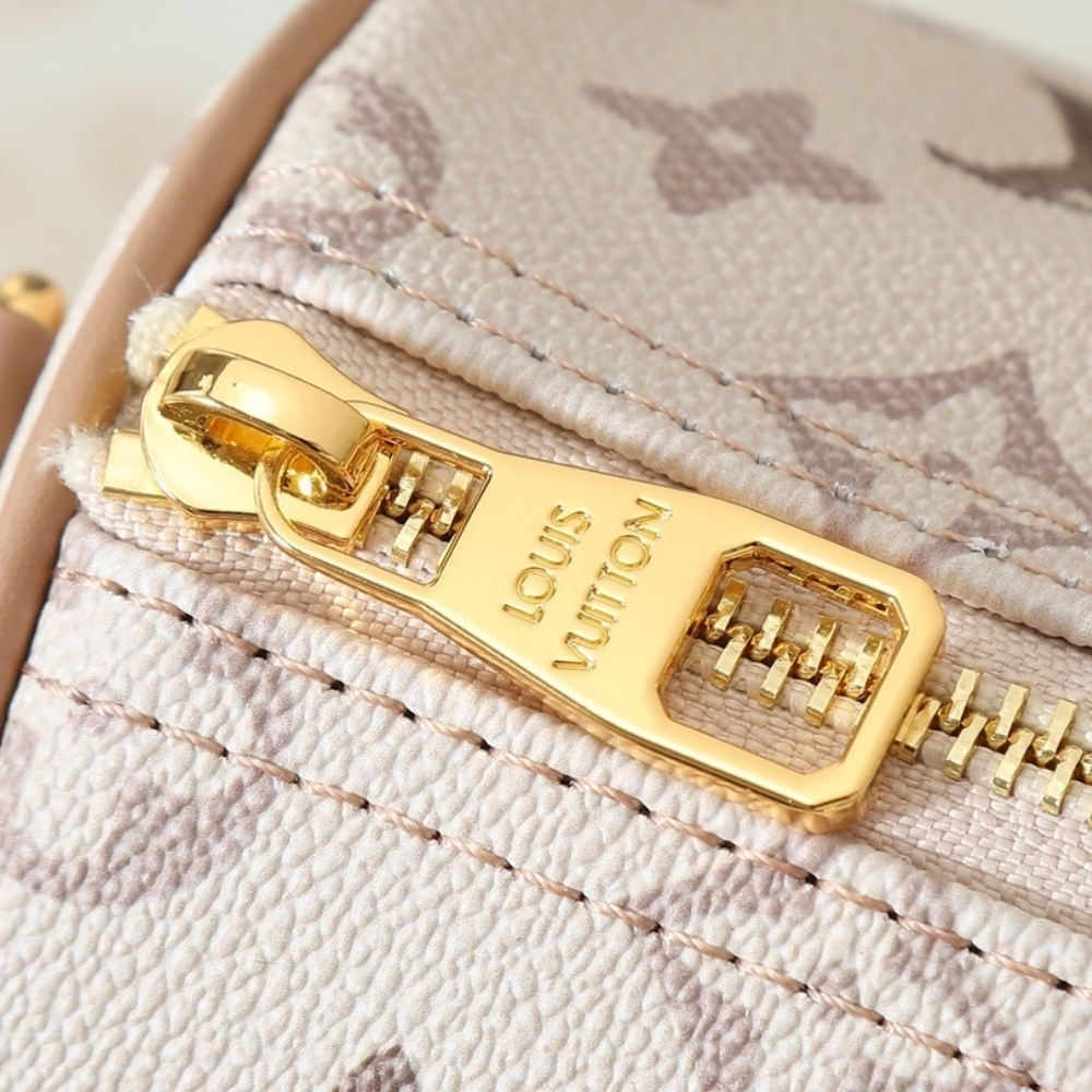 Louis Vuitton Keepall Bandoulière 25 Monogram Beige 25Cm - Image 8