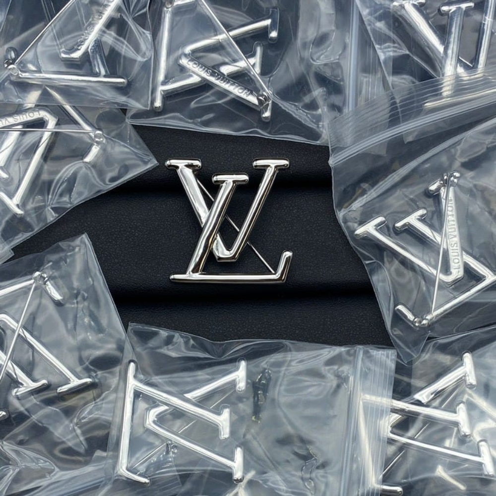 Louis Vuitton LV Logo Brooch Silver - Image 2