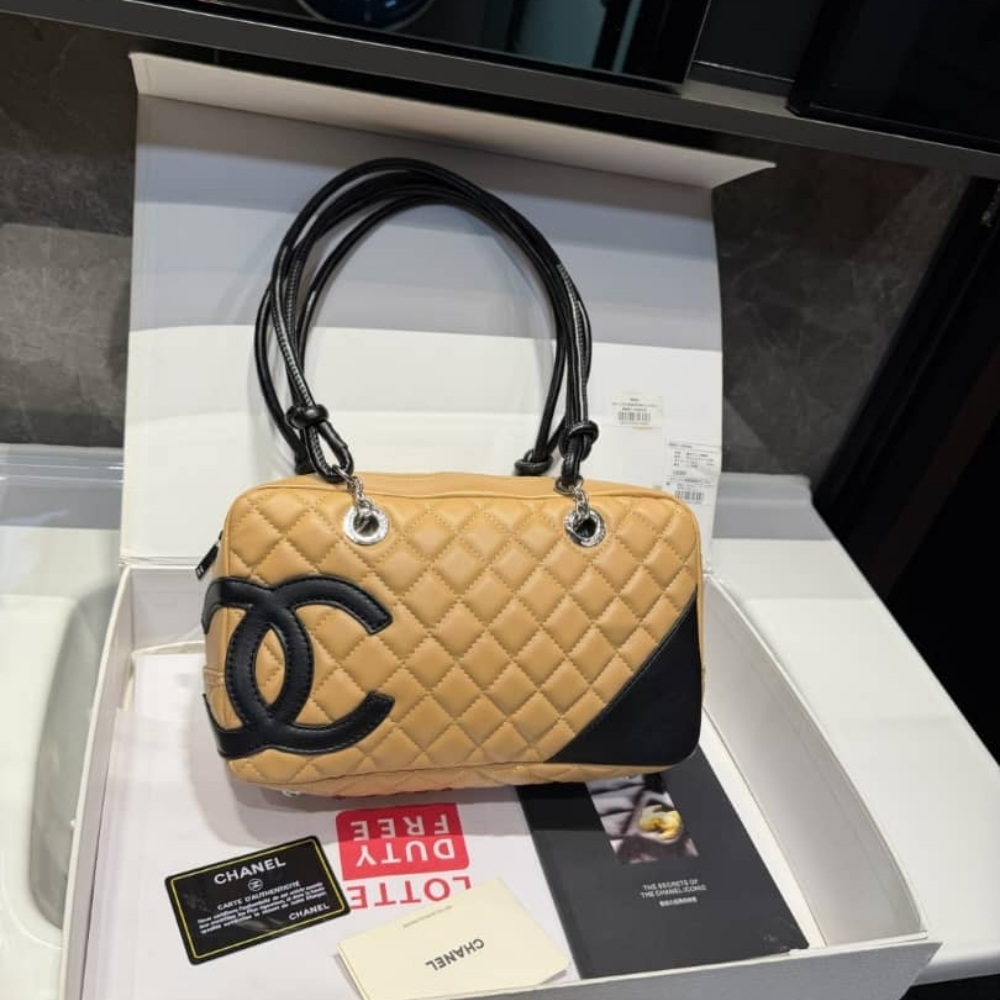 Chanel Cambon Ligne Bowling Shoulder Bag Beige 27Cm - Image 2