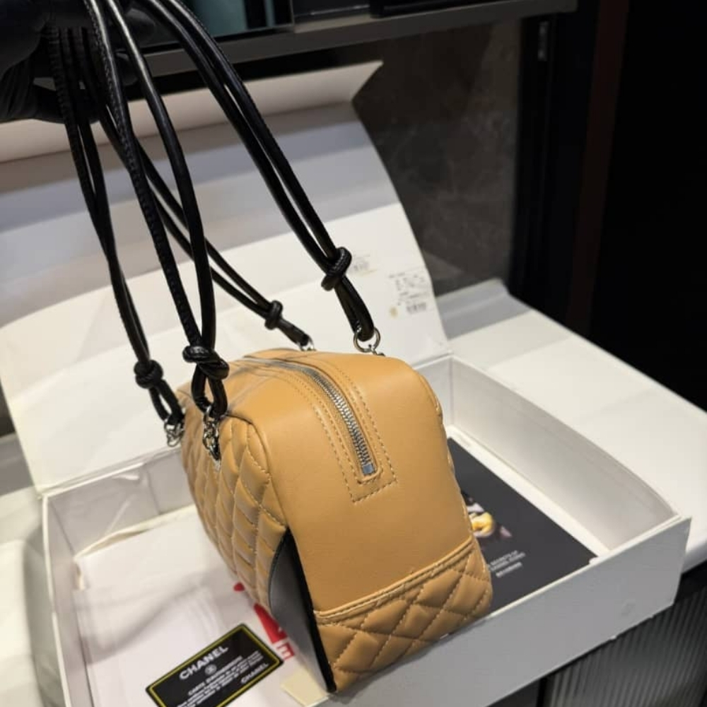 Chanel Cambon Ligne Bowling Shoulder Bag Beige 27Cm - Image 4