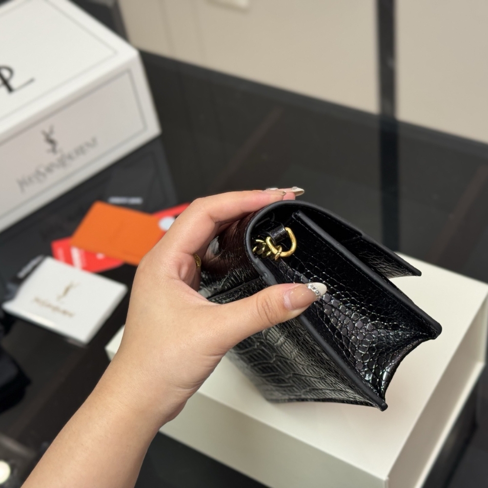 Saint Laurent Sunset Embossed Clutch Black 22Cm - Image 6