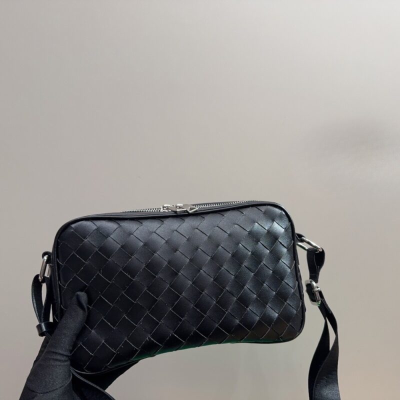 Alternative view of Bottega Veneta Small Intrecciato Camera Bag Black 24Cm 755923V2HL18803