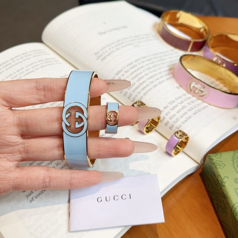 Alternative view of Set Gucci Cuff Bracelet And Ring Interlocking Enamel Light Blue Gold Tone