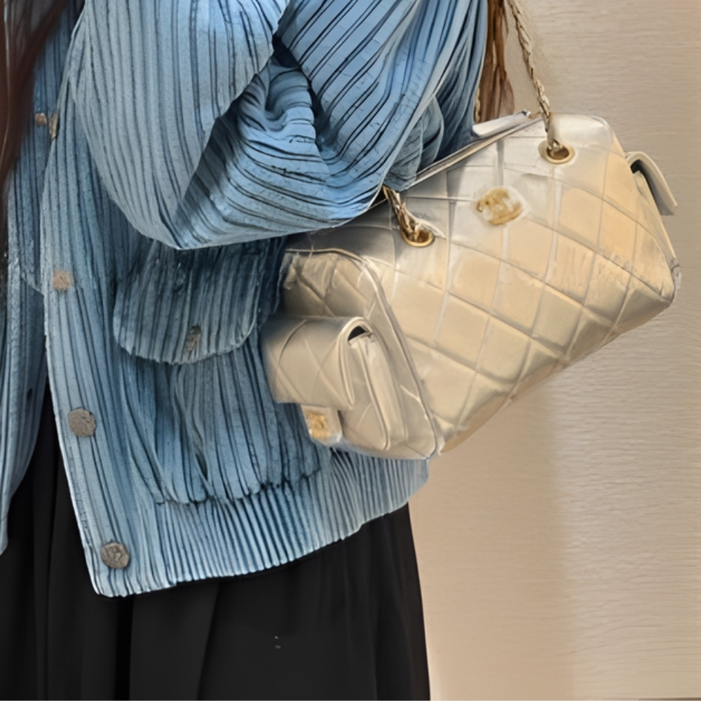 Chanel Small Bowling Bag Light Beige 25Cm - Image 9