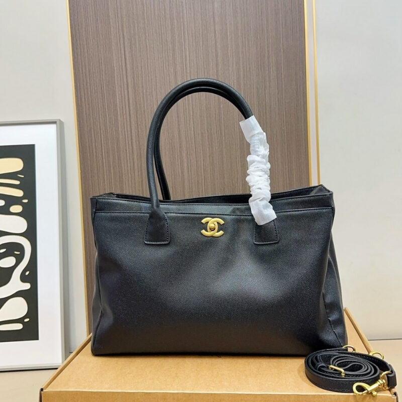 Alternative view of Chanel Executive Cerf Tote Gold Tone In Black Leather 36Cm