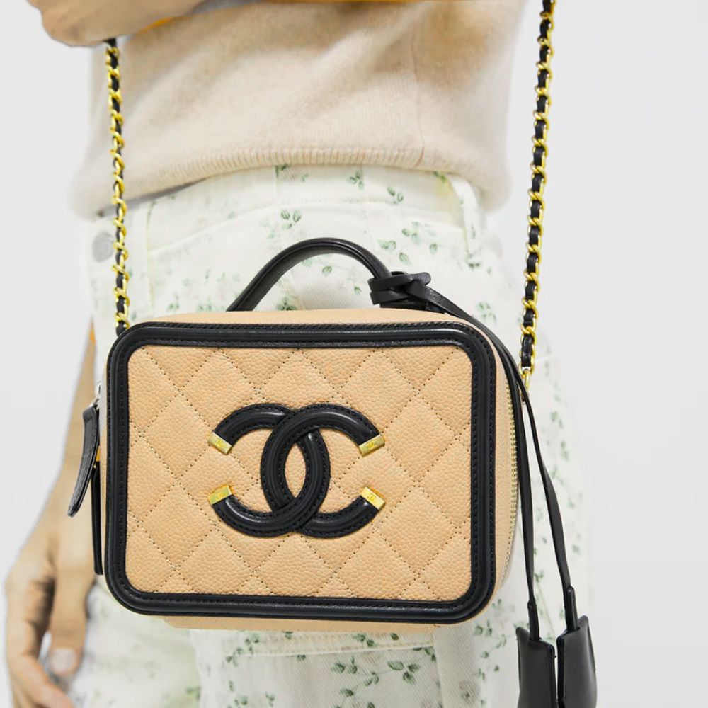 Chanel CC Filigree Medium Vanity Case Beige 21Cm - Image 8