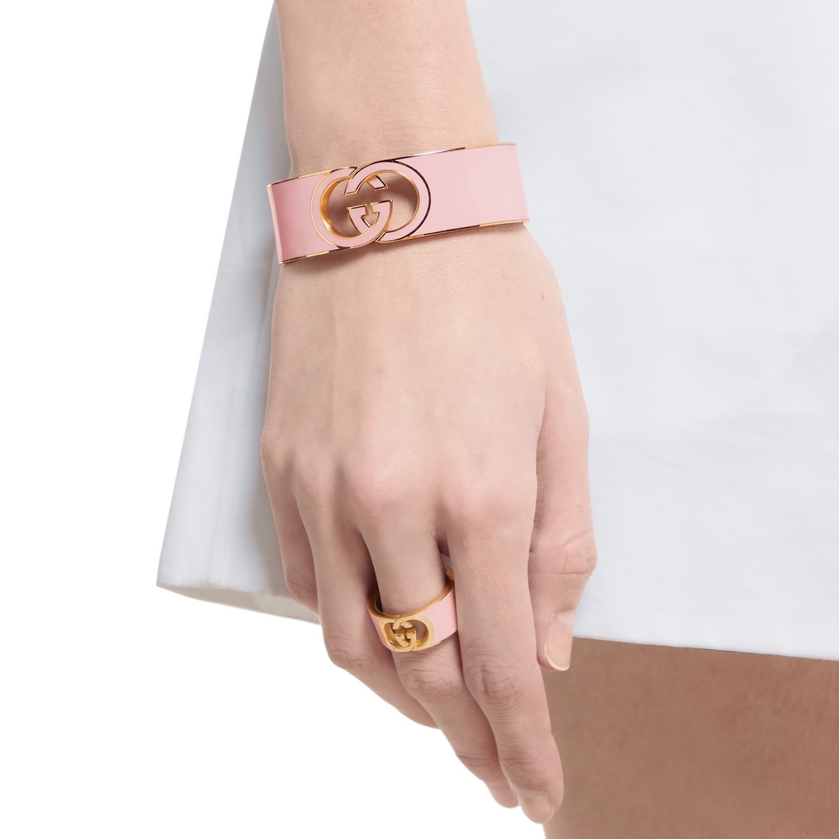 Set Gucci Cuff Bracelet And Ring Interlocking Enamel Light Pink Gold Tone - Image 5