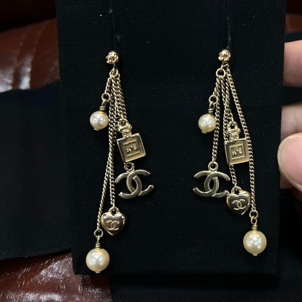 Chanel CC Logo Perfume Bottle Heart Pearl Earrings Metal Faux Pearl Gold - Image 3