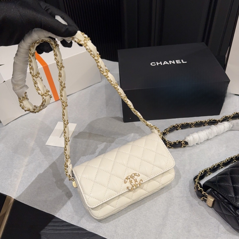 Chanel Phone Holder with Chain Aged Leather White 18Cm AP3570 B14306 10601 - Image 2