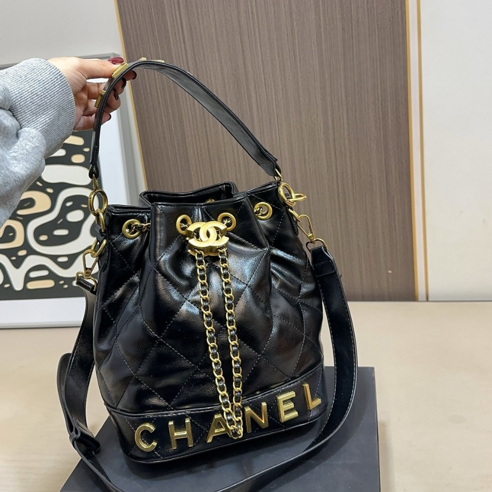 Chanel Small Bucket Bag With Gold CC Logo Black 21cm - Image 2