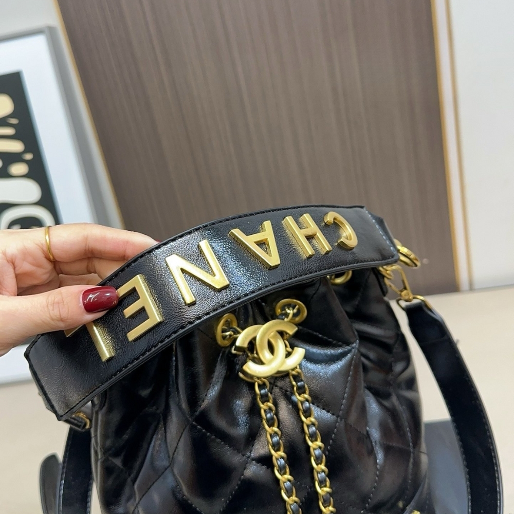 Chanel Small Bucket Bag With Gold CC Logo Black 21cm - Image 3