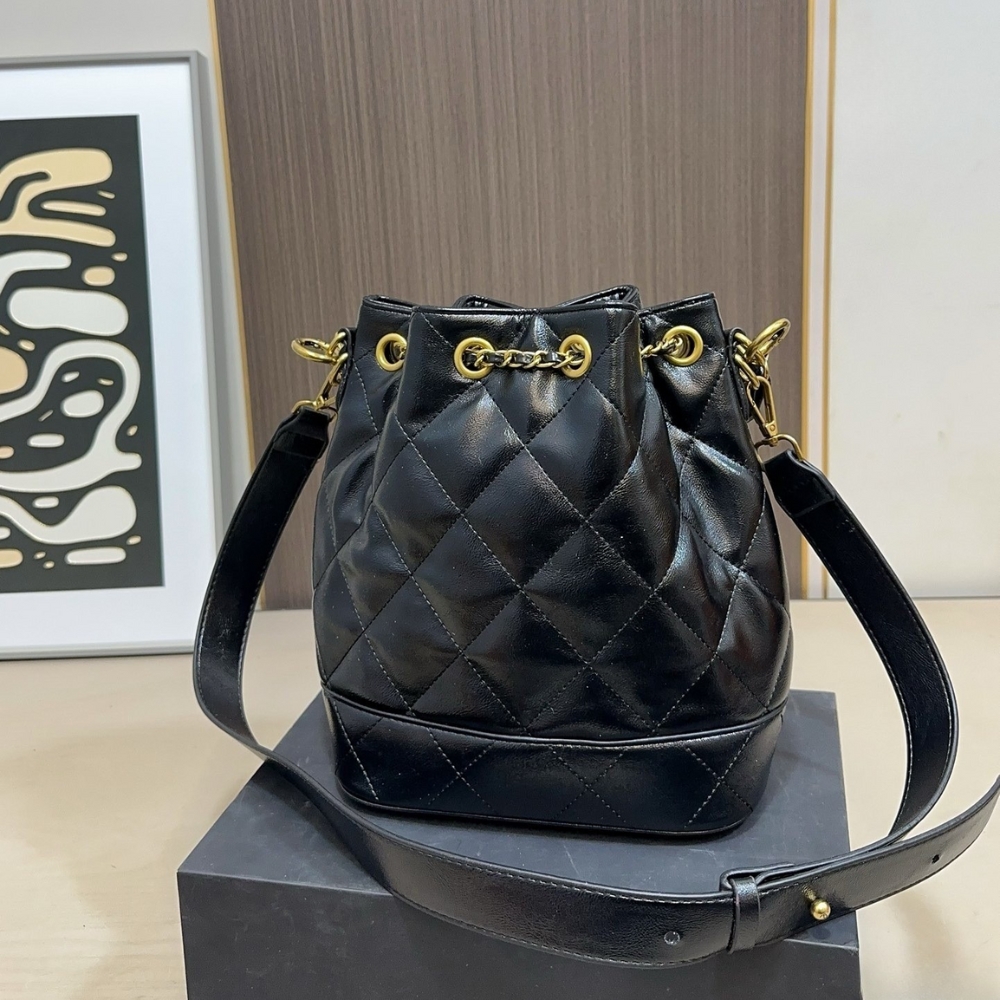 Chanel Small Bucket Bag With Gold CC Logo Black 21cm - Image 5