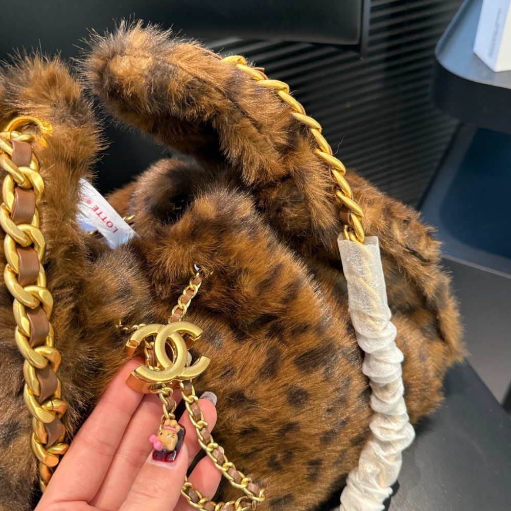 Chanel 25 Small Handbag Faux Leopard Fur And Gold Tone Metal Brown 28Cm - Image 4