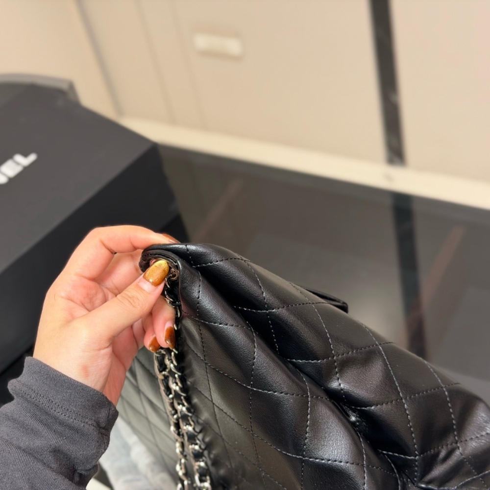 Chanel Hobo Bag Gold Tone Metal In Black 38Cm - Image 4