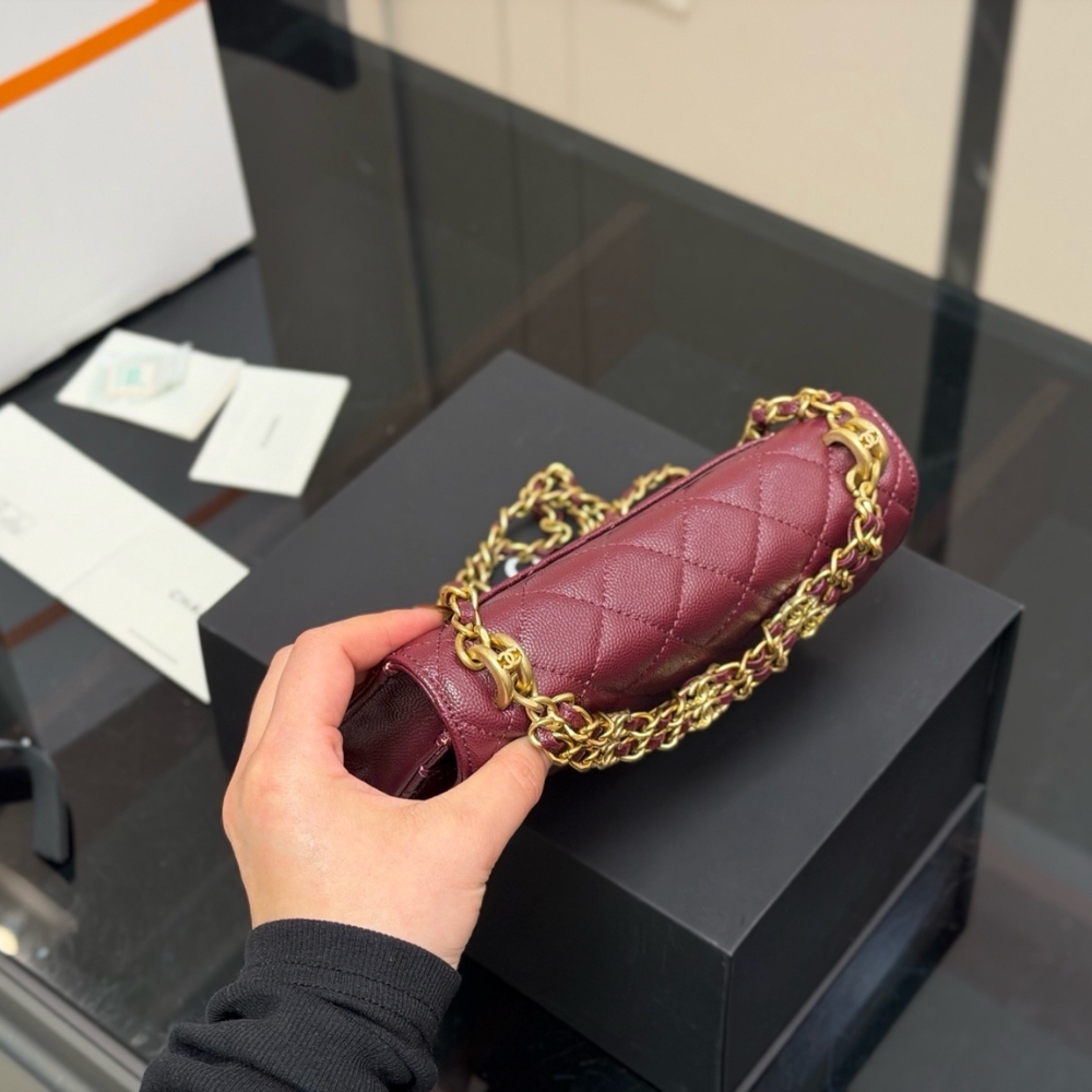 Chanel Wallet On Chain Gold Tone Metal Dark Burgundy 19Cm - Image 4