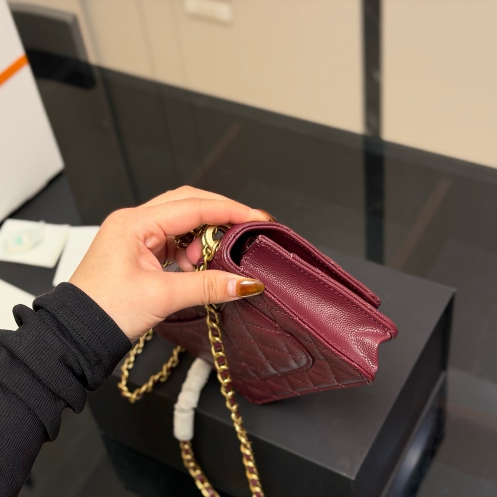 Chanel Wallet On Chain Gold Tone Metal Dark Burgundy 19Cm - Image 6