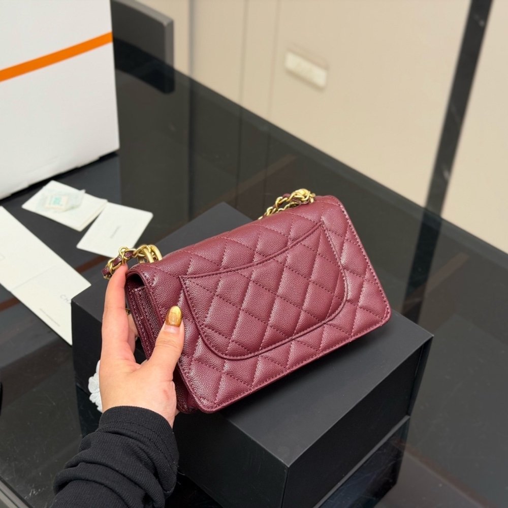 Chanel Wallet On Chain Gold Tone Metal Dark Burgundy 19Cm - Image 7