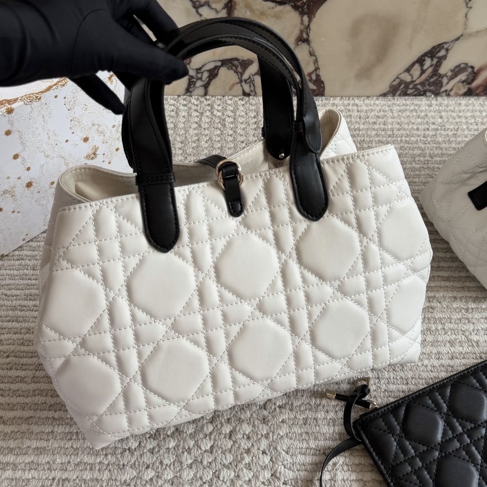 Dior Medium Dior Toujours Bag White 28Cm - Image 4