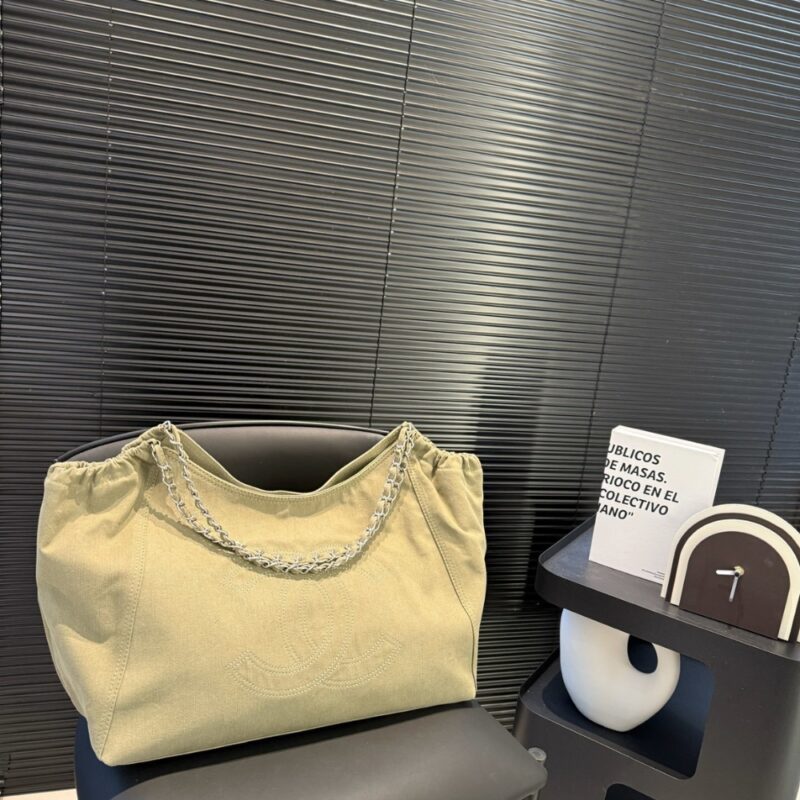 Alternative view of Chanel Large Hobo Bag Khaki Yellow 42Cm
