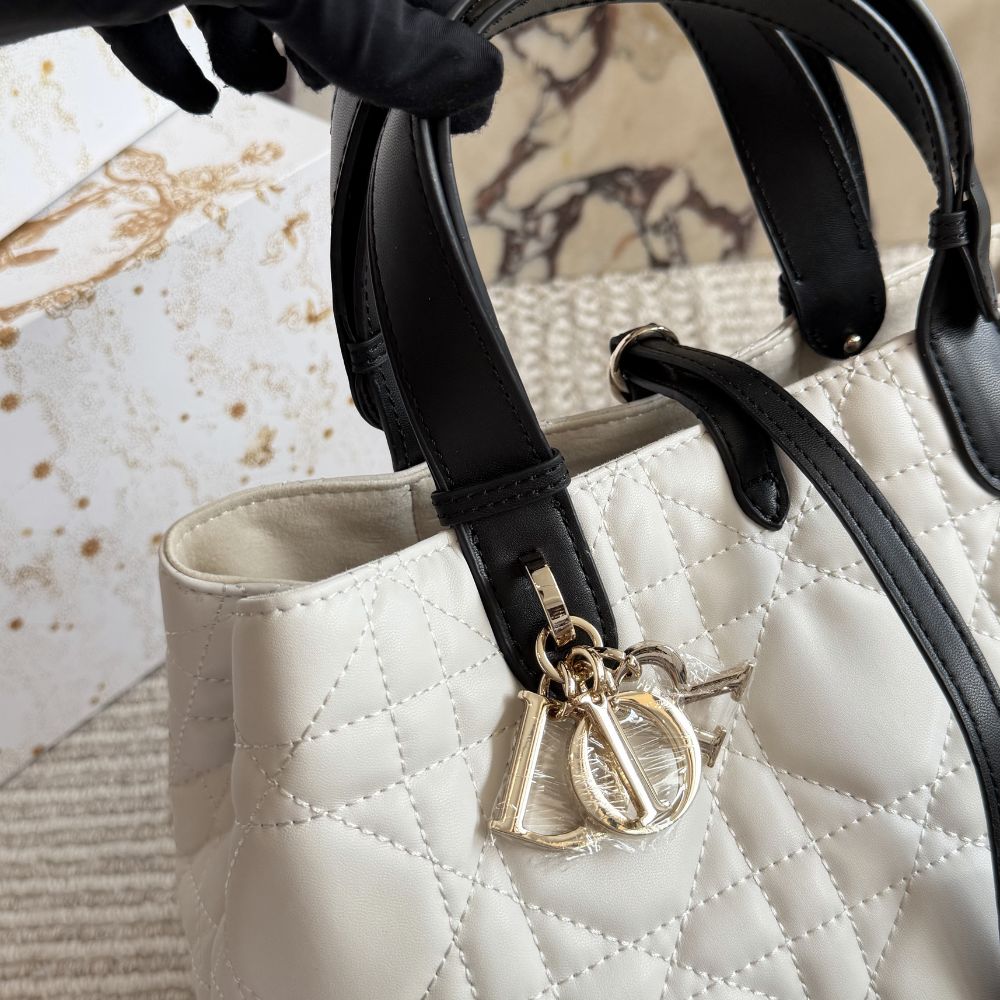 Dior Medium Dior Toujours Bag White 28Cm - Image 6