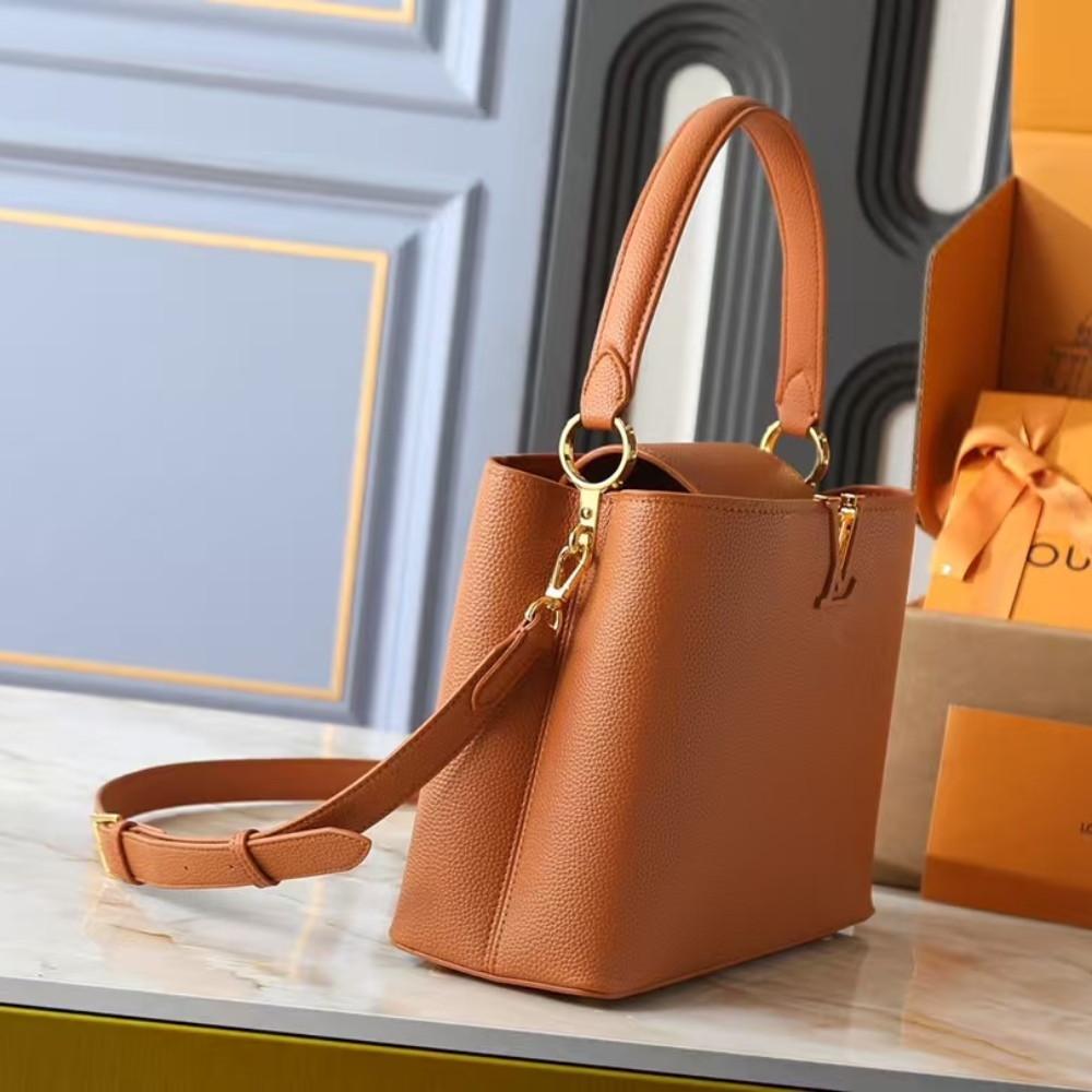 Louis Vuitton Capucines MM Souple Cognac 33Cm M14371 - Image 3