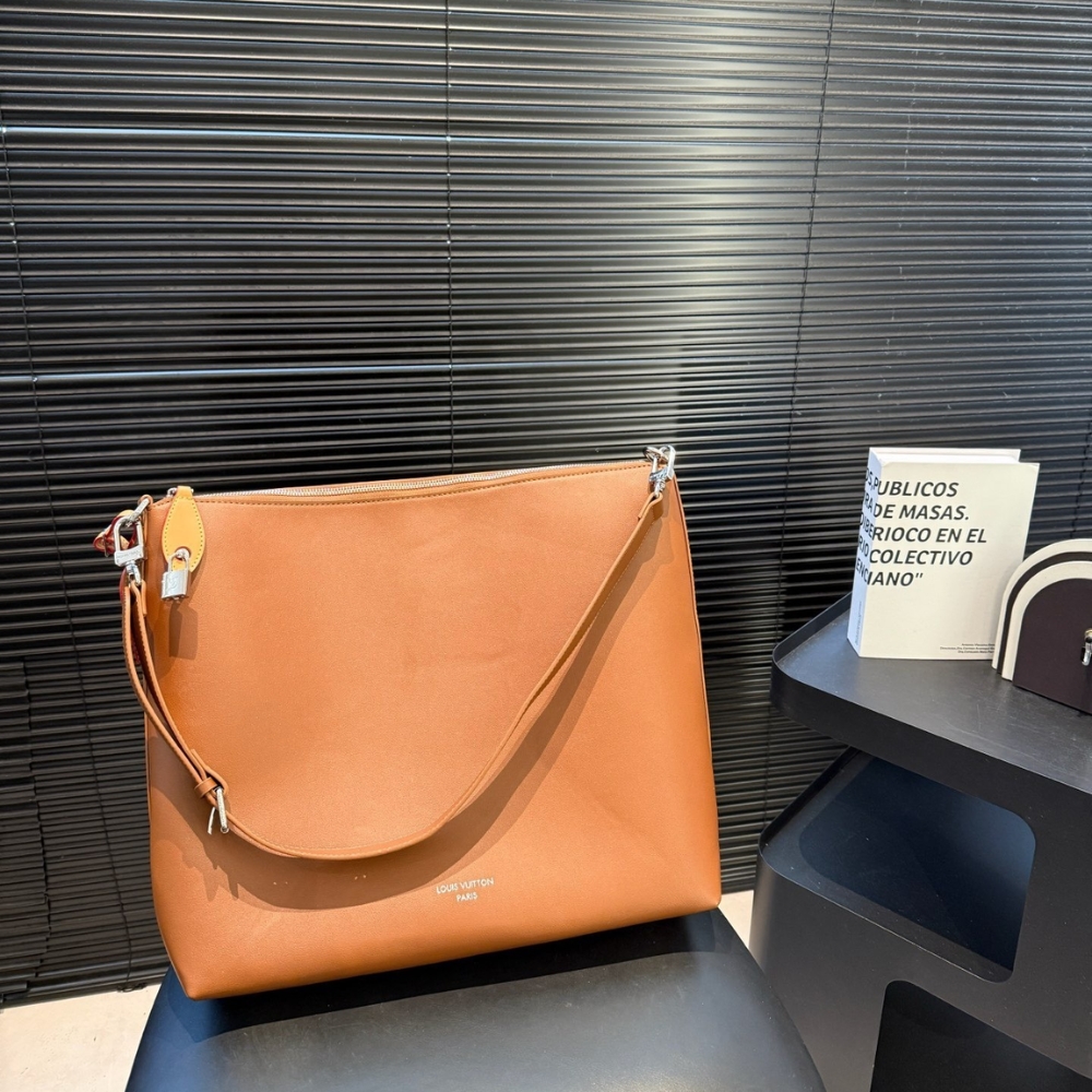 Louis Vuitton Vagabond Hobo Bag Caramel Brown 38Cm M28392 - Image 2