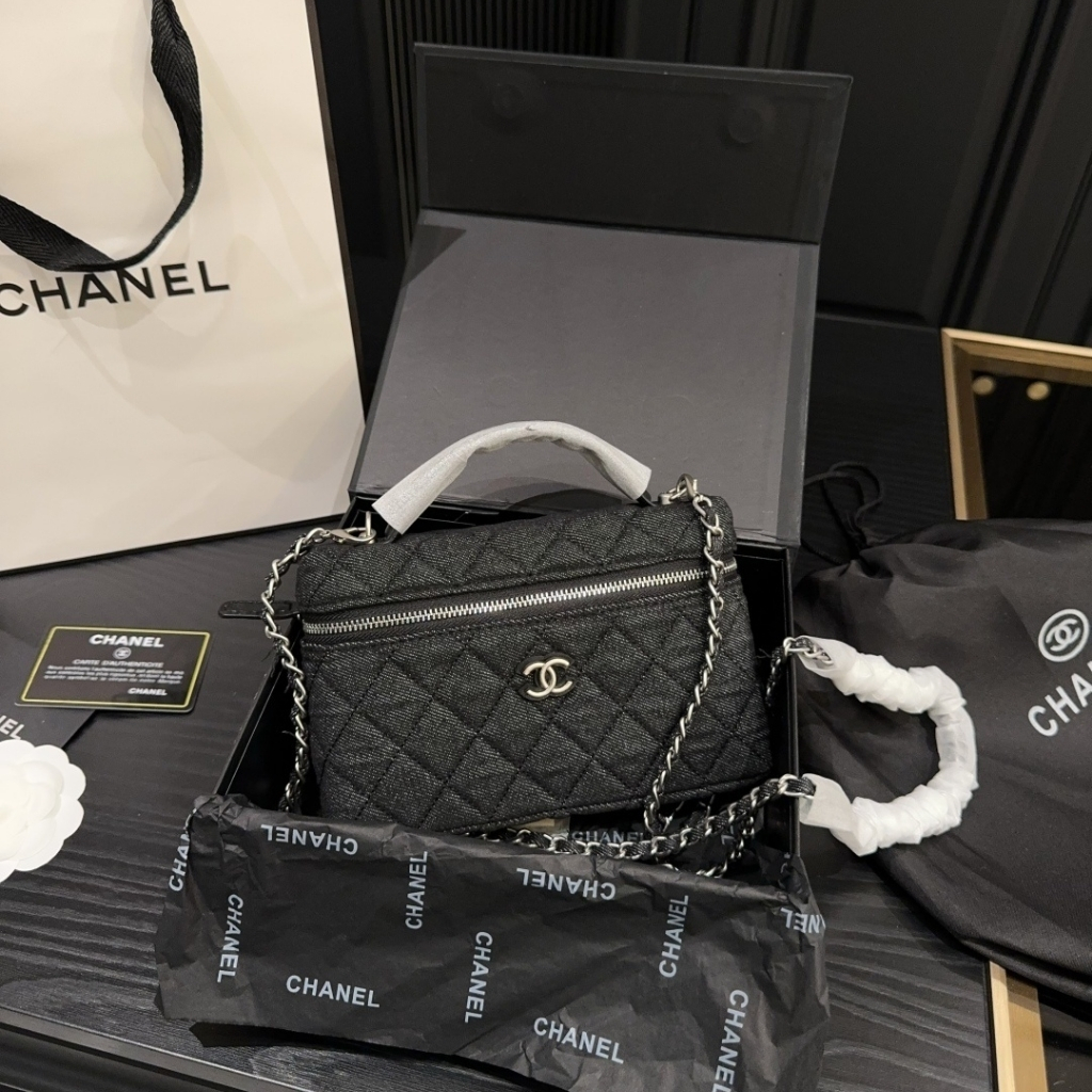 Chanel Classic Vanity With Chain Silver Tone Denim Black 19cm - Image 2