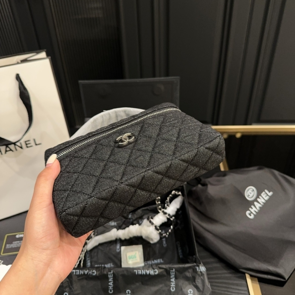 Chanel Classic Vanity With Chain Silver Tone Denim Black 19cm - Image 5