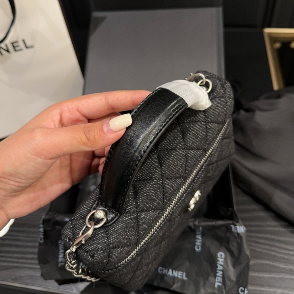 Chanel Classic Vanity With Chain Silver Tone Denim Black 19cm - Image 7