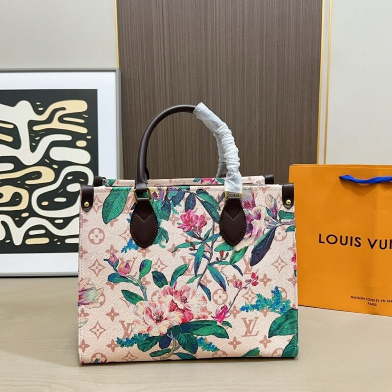 Alternative view of Louis Vuitton Onthego MM Monogram Canvas Dune 32cm