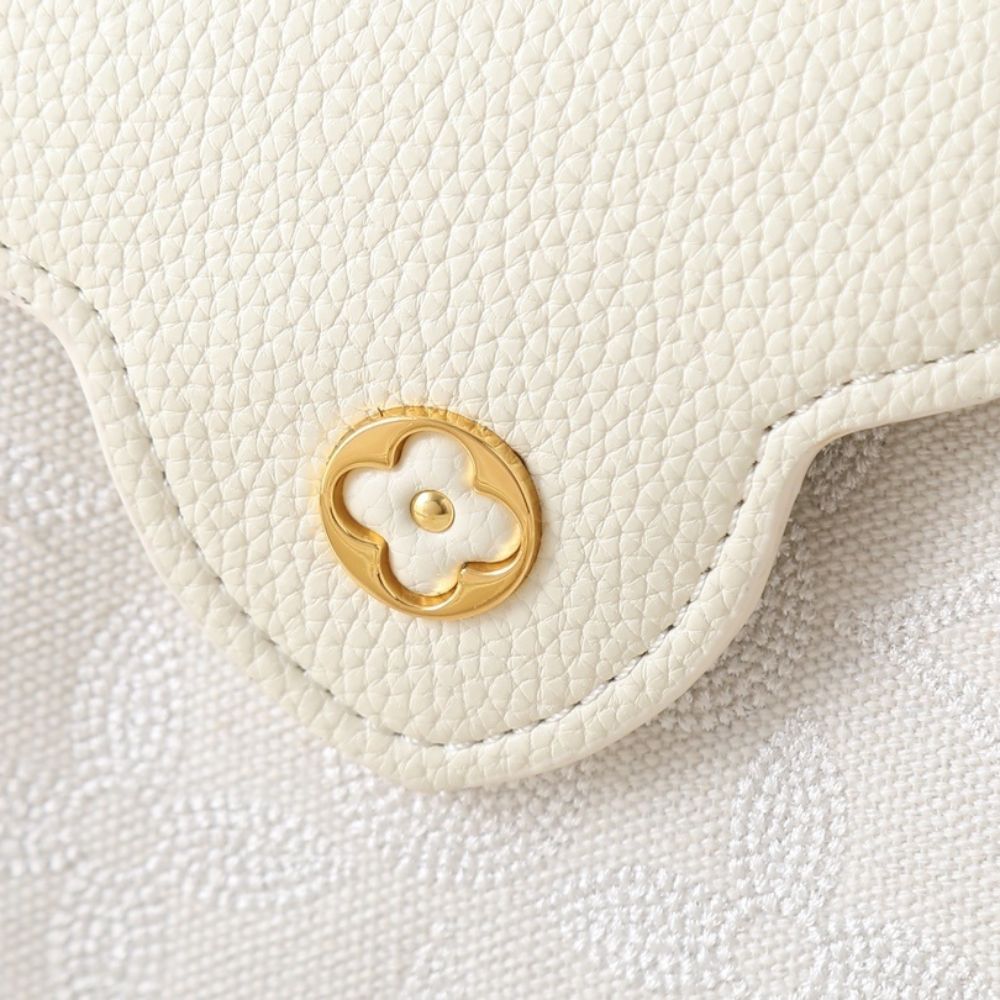 Louis Vuitton Capucines Mini Vanilla 21Cm - Image 5