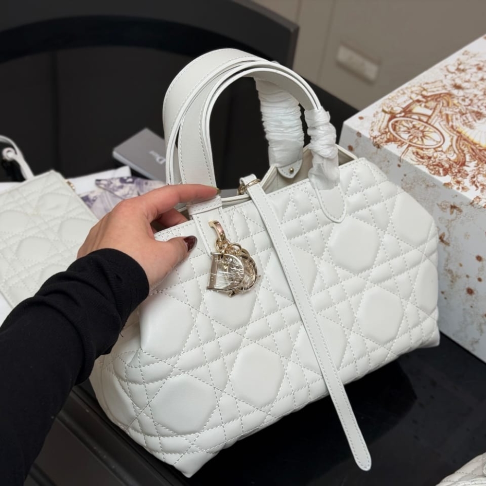 Dior Medium Toujours Bag White 28Cm M2821OSNW M030 - Image 2