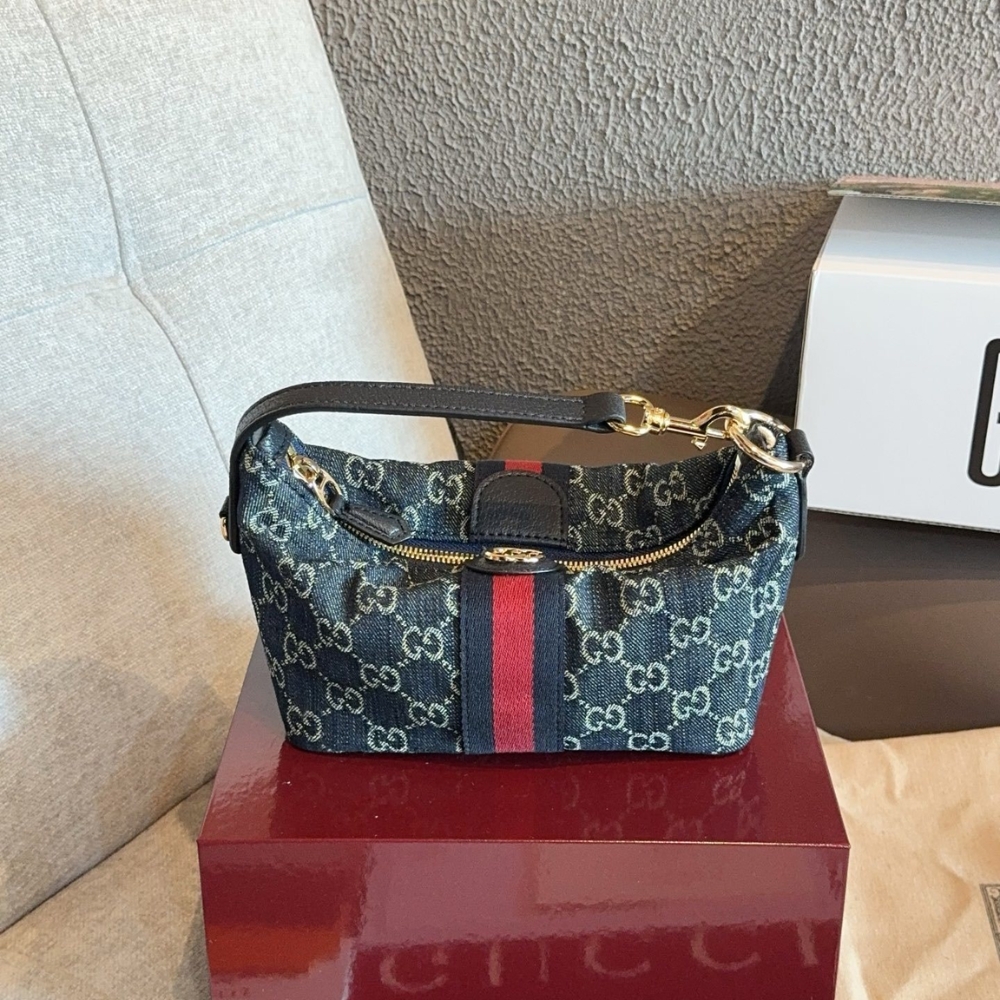 Gucci Vanity Mini Bag Blue And White GG Denim 19cm - Image 2